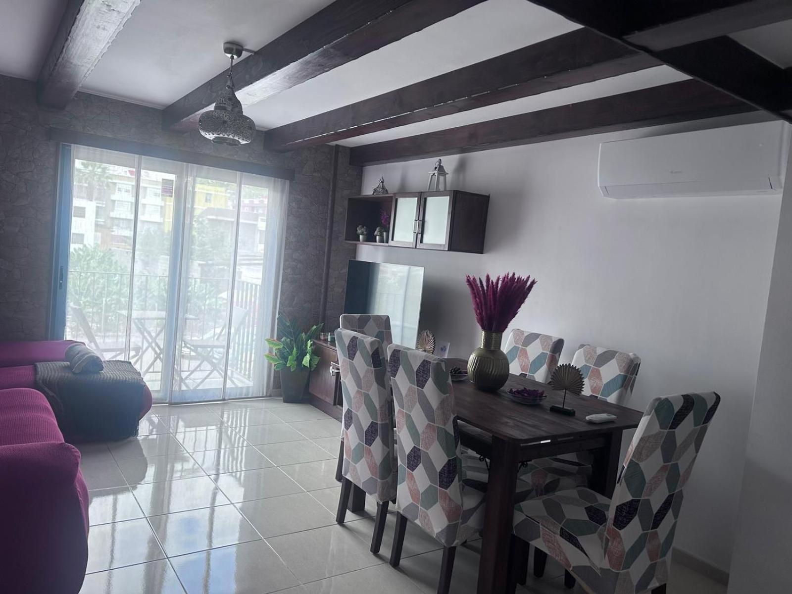 Vivienda Ubuntu Apartment Лос Лианос де Аридане Екстериор снимка